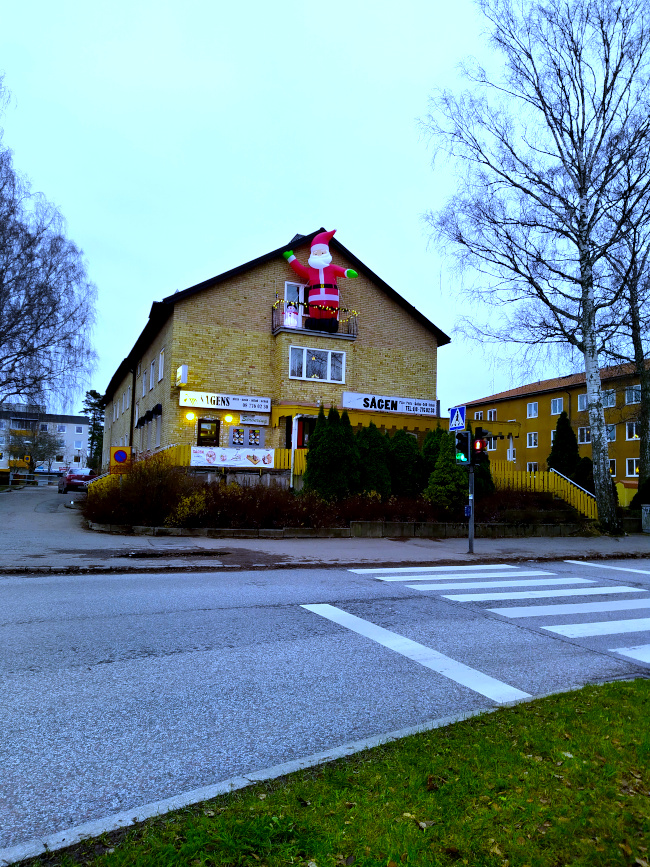 En tomte på ett hus